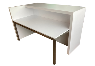 Empfangstheke mit Bürotisch Willkommen