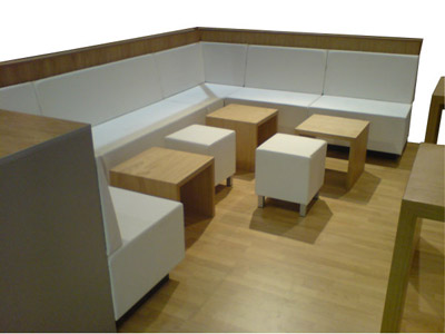 Loungebank Saragossa mit Hocker und Beistelltisch